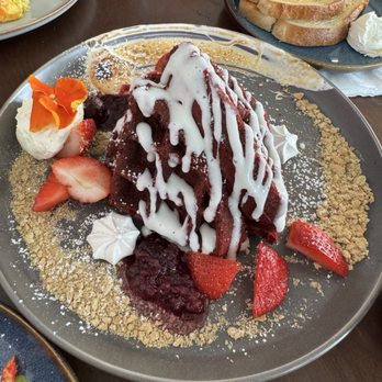 8th Haus Cafe - Breakfast & Brunch Near Me - Anaheim, California