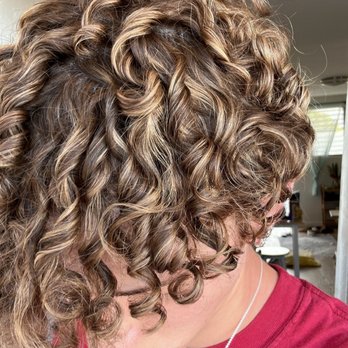 Sanctuary Salon - Hair Salons Near Me - Honolulu, Hawaii Sanctuary Salon - Hair Salons Near Me - Honolulu, Hawaii