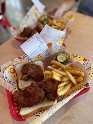 DAVE’S HOT CHICKEN - 92 Photos & 54 Reviews - 1300 The Plaza, Charlotte