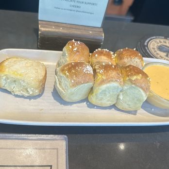 Danville Brewing - hoppy hour pretzel bites with beer cheese - Breweries Near Me - Danville, California Danville Brewing - hoppy hour pretzel bites with beer cheese - Breweries Near Me - Danville, California