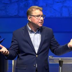 Sheridan Hills Baptist Church - Pastor Andrew preaching