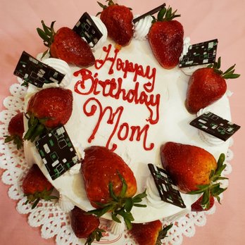 Villabate Alba - Chocolate and vanilla cake with strawberries - Bakeries Near Me - Brooklyn, New York Villabate Alba - Chocolate and vanilla cake with strawberries - Bakeries Near Me - Brooklyn, New York