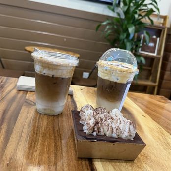 Arisan - Banana coffee, Einspanner Latte (coffee), and Tiramisu - Coffee & Tea Near Me - Sunnyvale, California