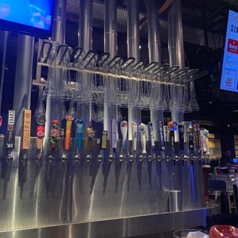 Yard House - New American Near Me - Boca Raton, Florida