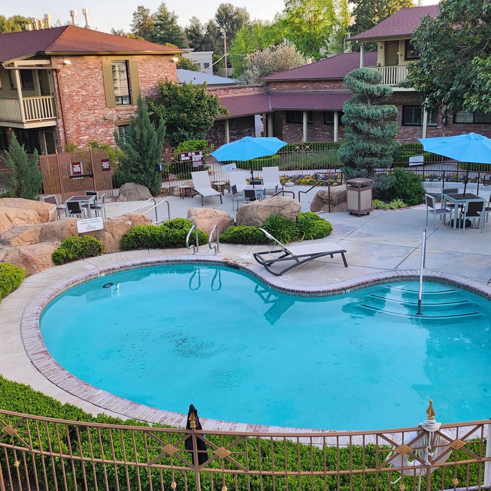 Paso Robles Inn - Pool - Hotels Near Me - Paso Robles, California