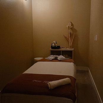 Pure Massage & Spa - Massage room - Massage Near Me - Las Vegas, Nevada Pure Massage & Spa - Massage room - Massage Near Me - Las Vegas, Nevada