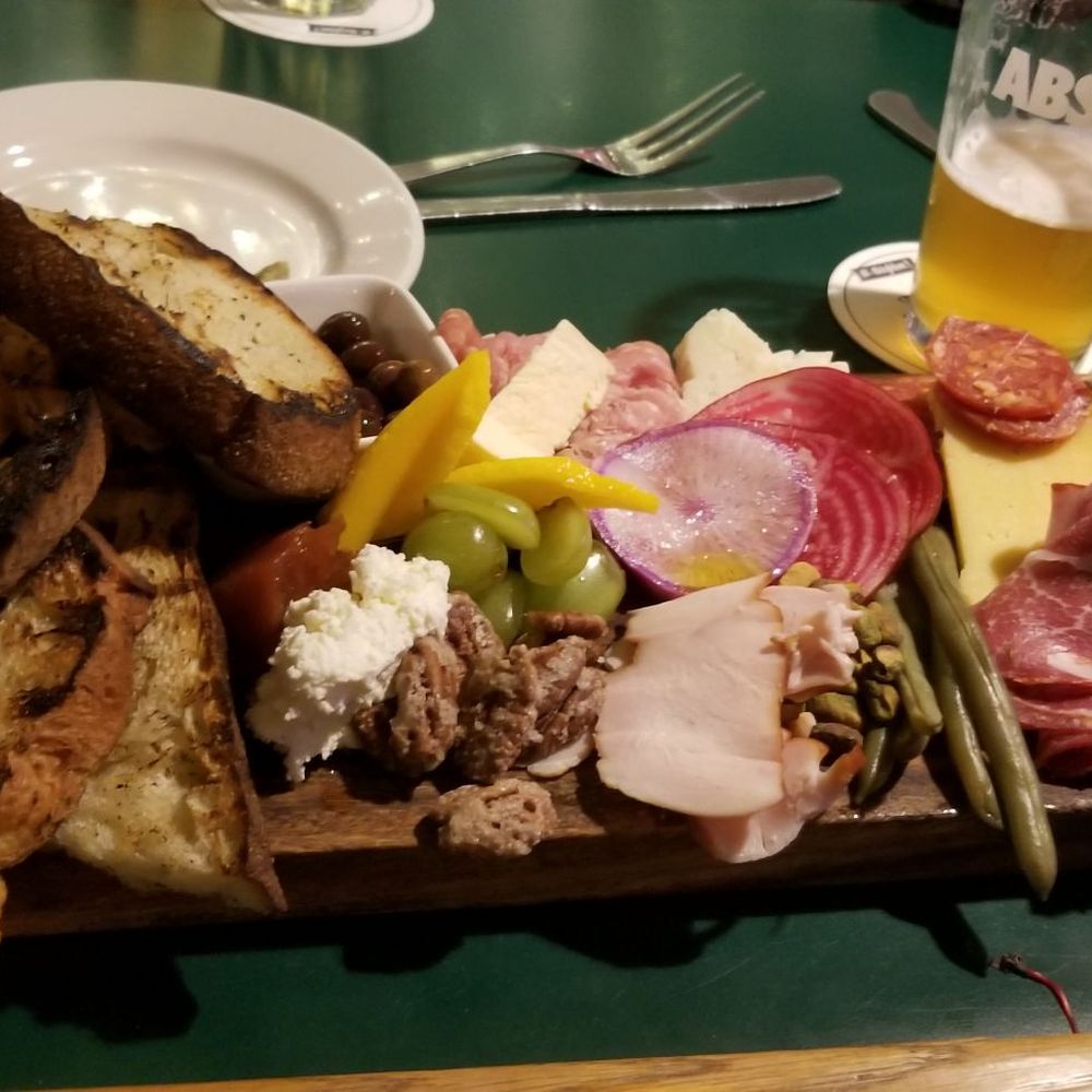 Rosa Flamingos - Awesome charcuterie - New American Near Me - Bethlehem, New Hampshire