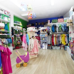 Dedrieduimpjes - kleurrijke zomerkleertjes in de winkel