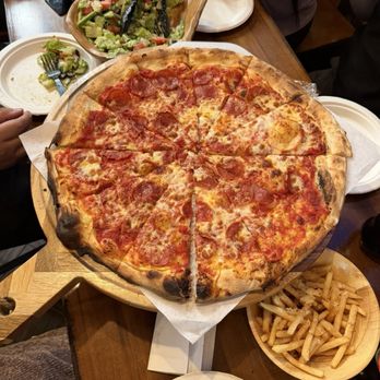 Brick Oven Pizzeria - Pepperoni Pizza - Pizza Near Me - Glendale, California