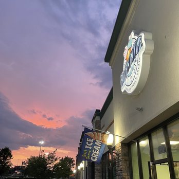 Frozen In Time - people sitting outside a restaurant - Ice Cream & Frozen Yogurt Near Me - Nicholasville, Kentucky