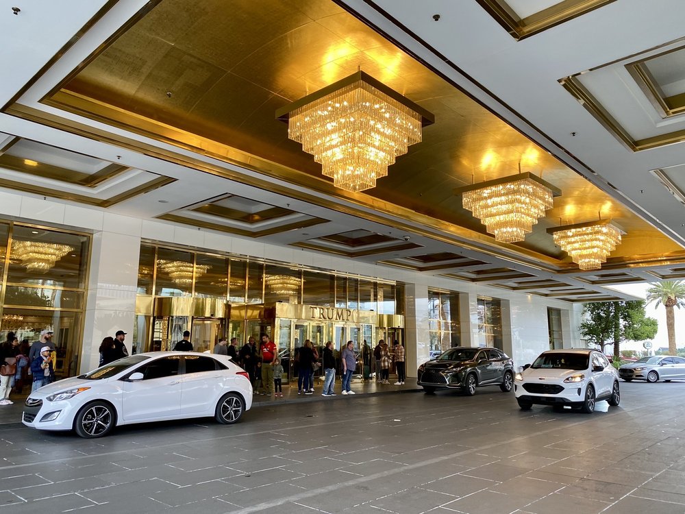 TRUMP INTERNATIONAL HOTEL LAS VEGAS - Updated October 2024 - 3417