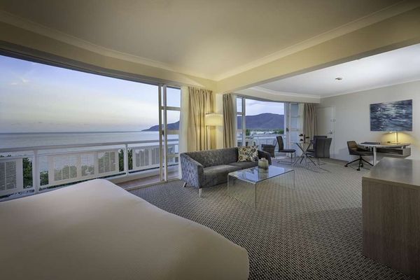 DoubleTree by Hilton Hotel Cairns by null