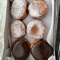 Tag's Bakery - Evanston