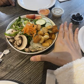 Brick Oven Pizza - Veggie salad - Pizza Near Me - Kapolei, Hawaii Brick Oven Pizza - Veggie salad - Pizza Near Me - Kapolei, Hawaii