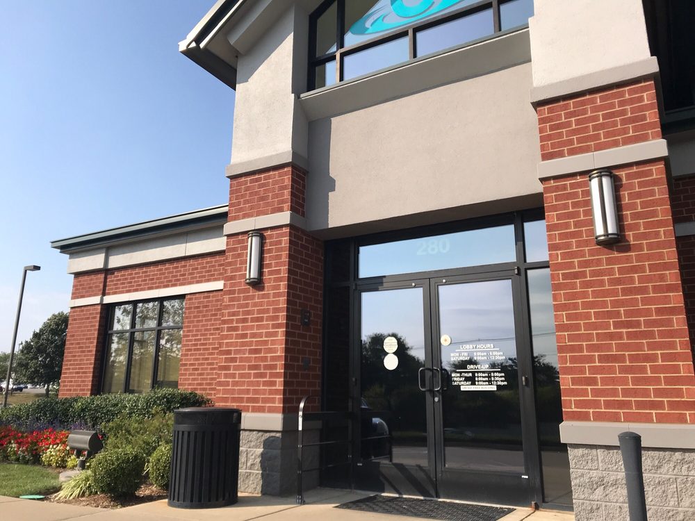 COMMONWEALTH CREDIT UNION 280 Meijer Way, Lexington, Kentucky Banks