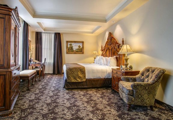 Davenport Hotel, Autograph Collection by null