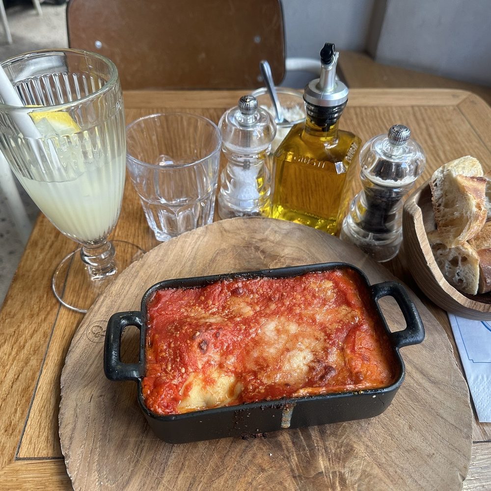 Roberta - Italian Near Me - Paris, 75