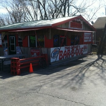Two Dudes Barbeque - Barbeque Near Me - Warrenton, Missouri