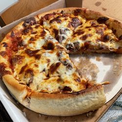 Vero Chicago Pizza - 10" Buttercrust with Italian beef, sausage, and pepperoni! Delicious!