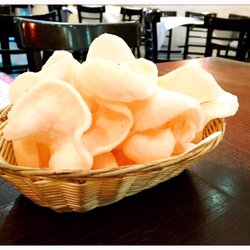 Golden Dragon BBQ & Seafood House - Prawn crackers