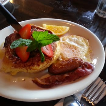 Foxy's Restaurant - Cinnamon roll French toast special - Diners Near Me - Glendale, California Foxy's Restaurant - Cinnamon roll French toast special - Diners Near Me - Glendale, California