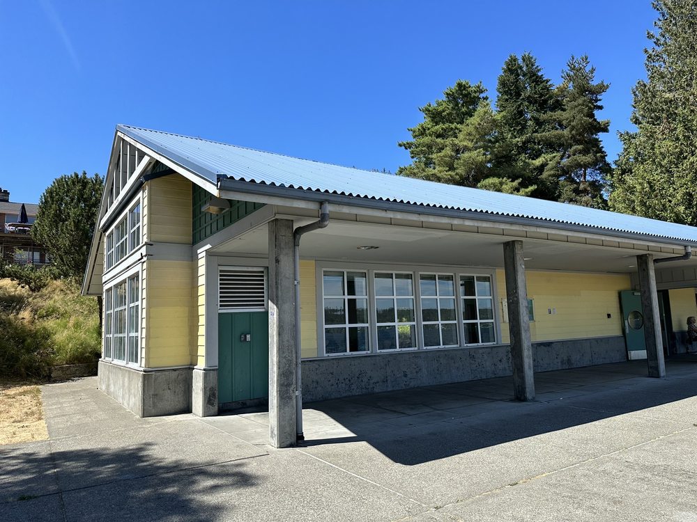 PRITCHARD BEACH BATHHOUSE Updated September 2024 8400 55th Ave S