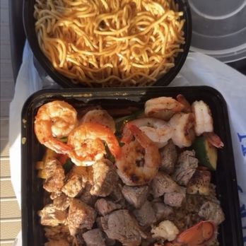 Kings Hibachi Fusion - Yakisoba Noodles Side Queen's Trio (replaced their chicken for lobster) - Food Trucks Near Me - Riverside, California