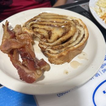 Southside Diner MTV - Cinnamon toast breakfast w bacon - Diners Near Me - Mt Vernon, Ohio