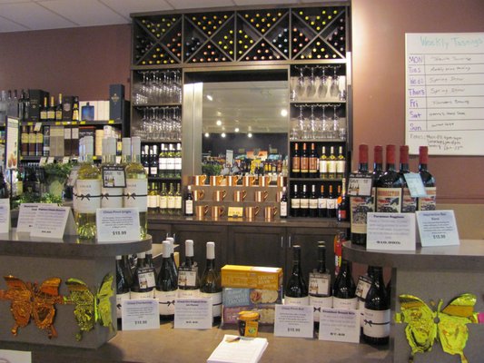 RUSS’S MARKET - 33RD & HWY 2 - Updated February 2026 - 29 Photos - 4400 ...