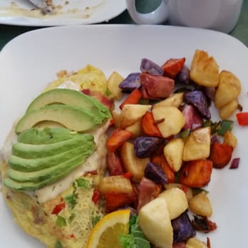 Red Rock Cafe - 3 egg on let with bacon, peppers, jack cheese and avocado. Side of tri color potatoes yum - Breakfast & Brunch Near Me - Sedona, Arizona Red Rock Cafe - 3 egg on let with bacon, peppers, jack cheese and avocado. Side of tri color potatoes yum - Breakfast & Brunch Near Me - Sedona, Arizona