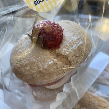 Bbang Lab - Strawberry and Cream Dacquoise. - Desserts Near Me - Flushing, New York