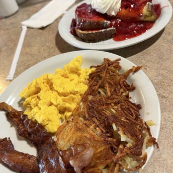 Perko's Cafe - Huge! This is one portion!! - Breakfast & Brunch Near Me - Madera, California Perko's Cafe - Huge! This is one portion!! - Breakfast & Brunch Near Me - Madera, California