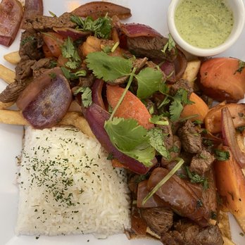 Amar - Lomo saltado - Peruvian Near Me - El Paso, Texas