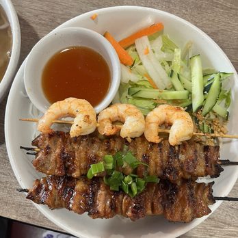 Pho Ever - Beef 61. Grilled Beef, Prawn and Egg Roll Rice Dishand - Vietnamese Near Me - Bellevue, Washington Pho Ever - Beef 61. Grilled Beef, Prawn and Egg Roll Rice Dishand - Vietnamese Near Me - Bellevue, Washington