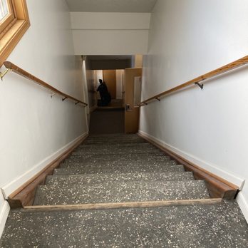 7 Gables Inn & Suites - Drag your bags up the stairs - Hotels Near Me - Fairbanks, Alaska