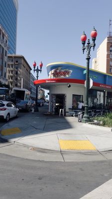 World Famous HOTBOYS Chicken by null