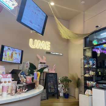 Ume Tea - interior - you order from an ipad with card or with the cashier if you have cash. - Bubble Tea Near Me - Los Angeles, California Ume Tea - interior - you order from an ipad with card or with the cashier if you have cash. - Bubble Tea Near Me - Los Angeles, California