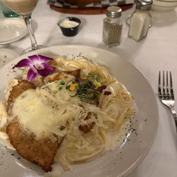 Papa's Italian Restaurant - Chicken Alfredo - Italian Near Me - Prescott, Arizona Papa's Italian Restaurant - Chicken Alfredo - Italian Near Me - Prescott, Arizona