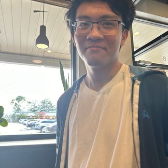 Pho Bytes - Handsome worker - Vietnamese Near Me - Fairfax, Virginia