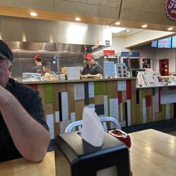 MOOYAH Burgers, Fries and Shakes - Counter