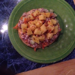 Bacanno54 - Tostada chiquitibum: ceviche de sierra con piña