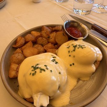 The Bungalow Kitchen - Eggs Benedict - New American Near Me - Tiburon, California The Bungalow Kitchen - Eggs Benedict - New American Near Me - Tiburon, California