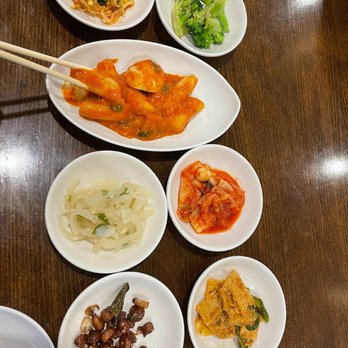 Jeunju Restaurant - side dishes, banchan - Korean Near Me - Flushing, New York Jeunju Restaurant - side dishes, banchan - Korean Near Me - Flushing, New York