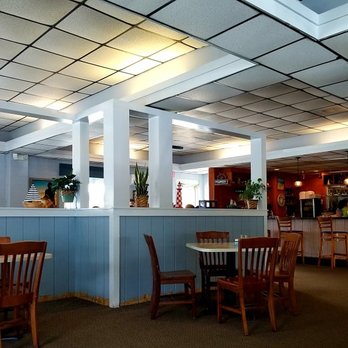 Poquoson Diner - Center dining area and bar - American Near Me - Poquoson, Virginia Poquoson Diner - Center dining area and bar - American Near Me - Poquoson, Virginia