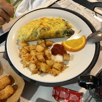 Memorial Hermann Katy Hospital - Veggie omelette and a side of sautéed breakfast potatoes - Hospitals Near Me - Katy, Texas Memorial Hermann Katy Hospital - Veggie omelette and a side of sautéed breakfast potatoes - Hospitals Near Me - Katy, Texas