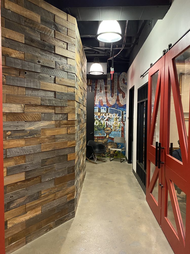 Law Office of Damon Moore - disability attorney in Austin, TX