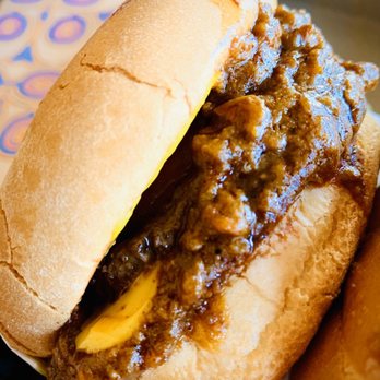 Carney's Restaurant - Chili cheese burger - Burgers Near Me - Los Angeles, California