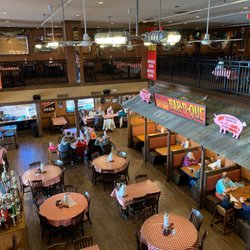 Famous Dave's Bar-B-Que
