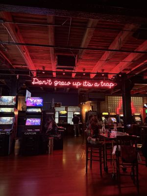 Headquarters Beercade by null