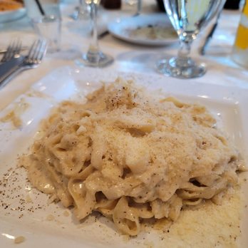 Le Sorelle Restaurant - Cacio e Pepe - Italian Near Me - Delray Beach, Florida